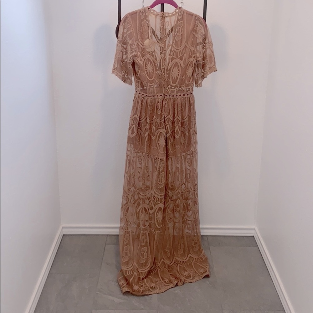Beautiful lace maxi dress over shorts - Picture 2 of 6